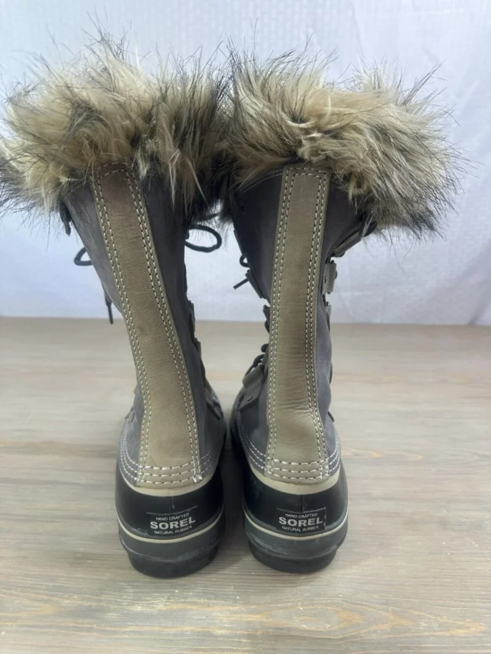 SOREL Grey Joan of Arctic Waterproof Women’s Boots 8 READ